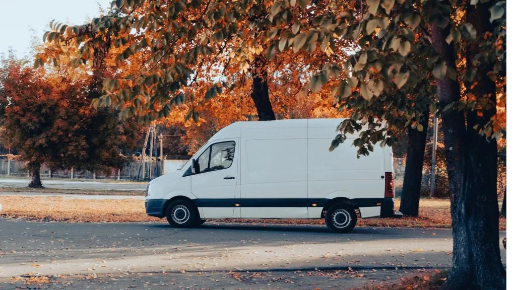 express-lieferwagen-sprinter-loesungen-einzelhandel-rxo